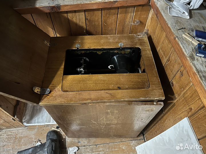 Швейная машинка ручная СССР