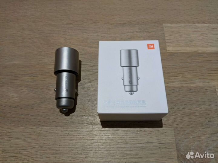 Автомобильная зарядка Xiaomi Mi Car Charger QC 3.0