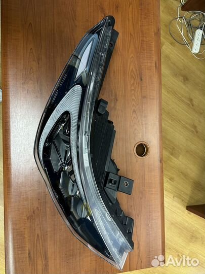 Фара правая и левая Solaris 92102h5700