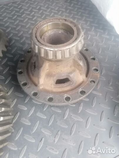 Продам шестерни дифференциала с чашками