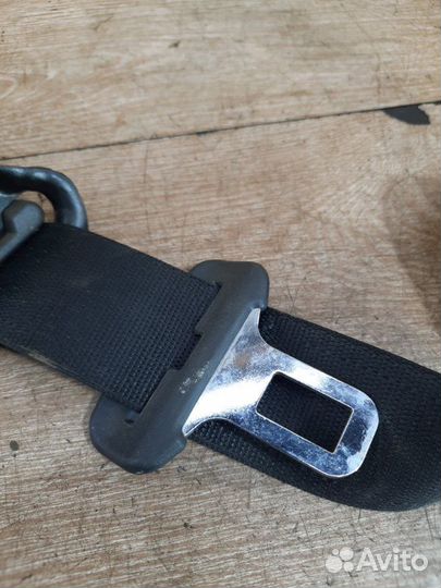 Ремень безопасности задний левый Opel Zafira B