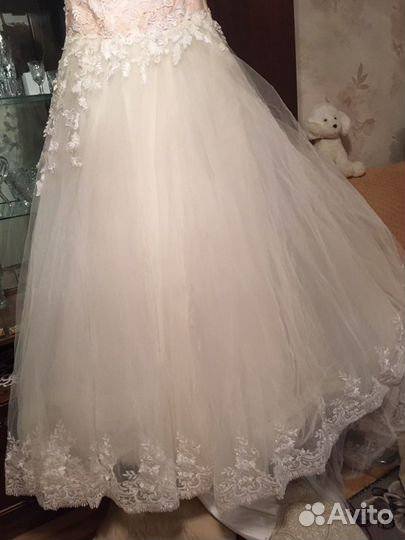 Платье свадебное