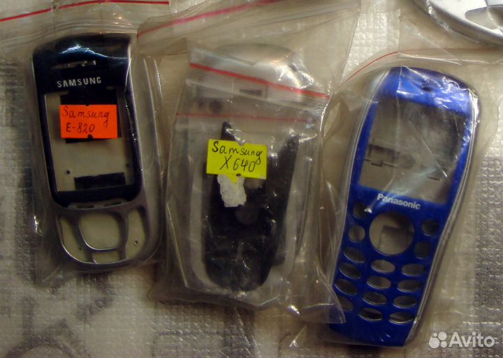 Корпусы для коллекционных мобильников (разные)