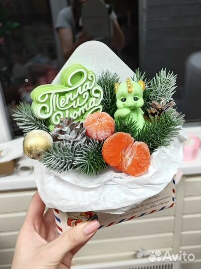Подарочный на новый год из мыла с драконом