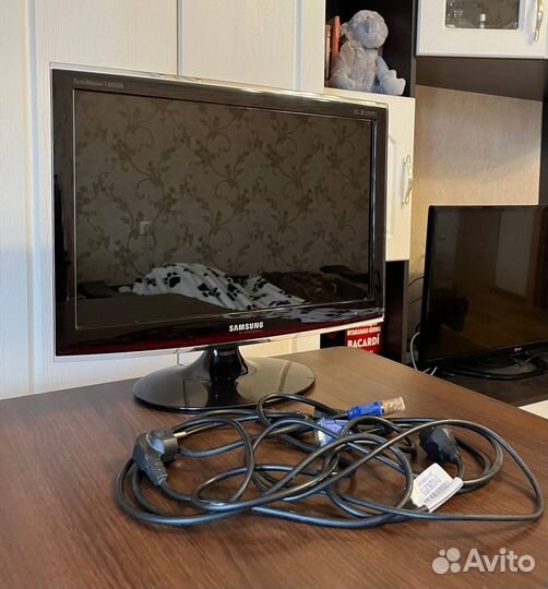 Монитор Samsung SynkMaster T200GN