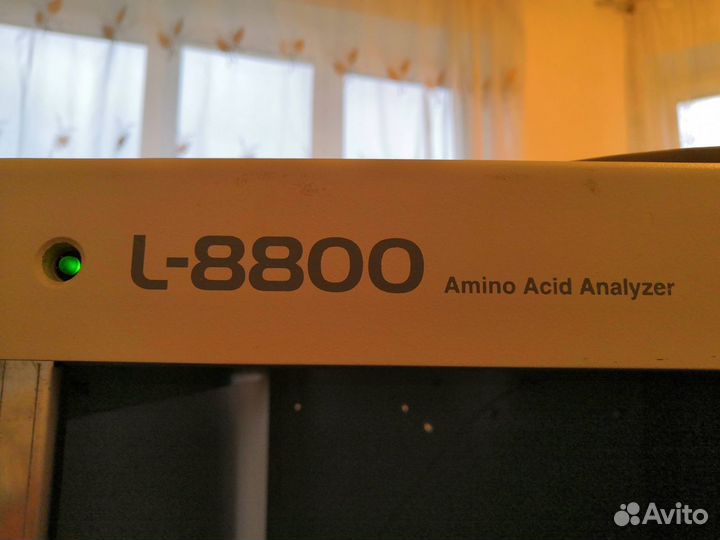 Hitachi L-8800 аминокислотный анализатор