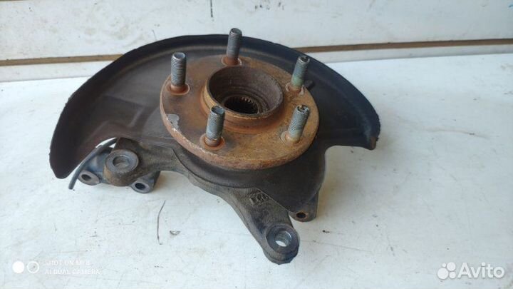 Кулак со ступицей передний левый Mazda Mpv LW L3