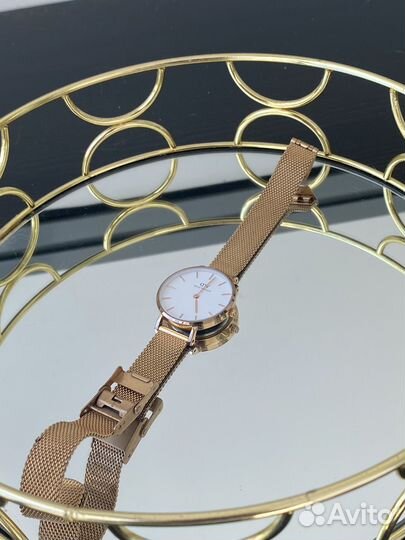 Часы daniel wellington