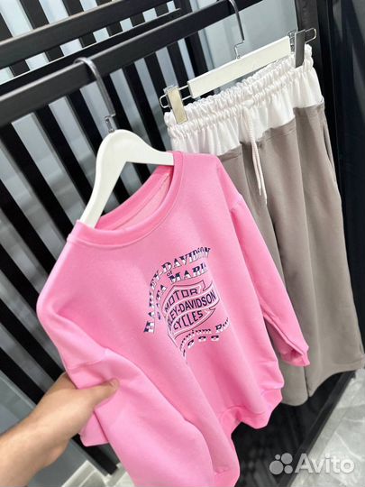 Костюм женский спортивный