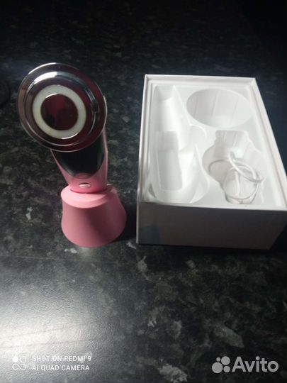 Светодиодные массажёры для лица