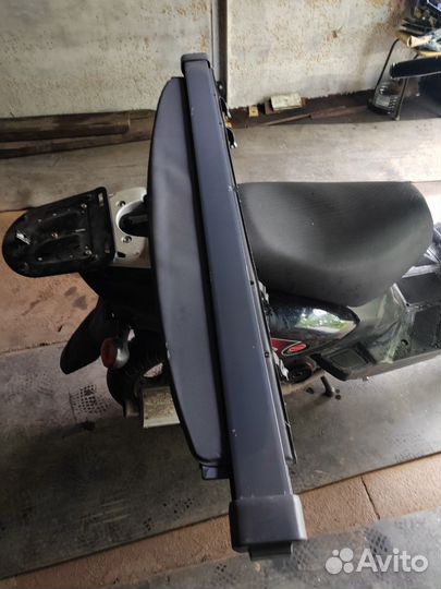 Задняя полка Toyota ipsum 10 кузов