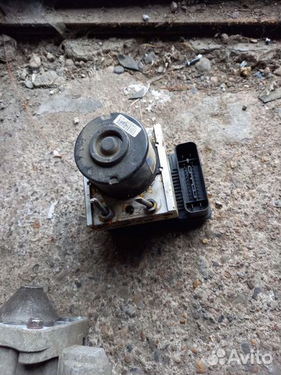 Блок abs Renault fluence, megane 3