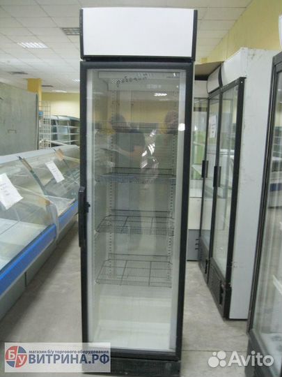 Холодильный шкаф