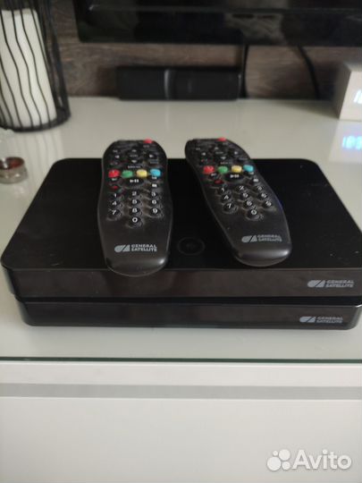 2 Ресивера триколор gs b527