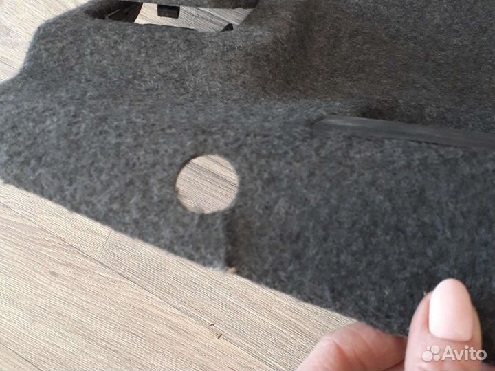 Обшивка крышки багажника Audi A4 B7