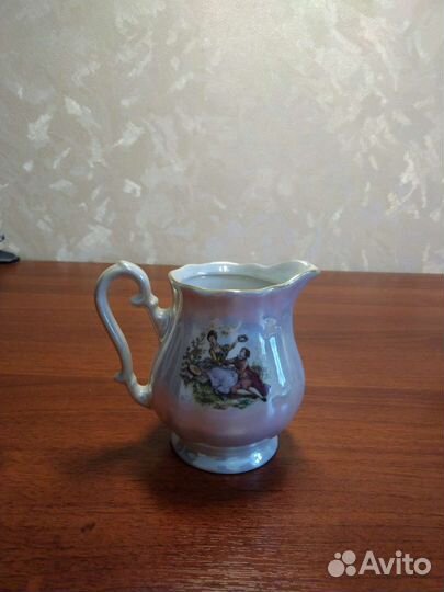 Сервиз кофейный / чайный. Фарфор. Югославия