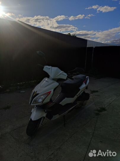 Скутер YH150QT-J Pirania Jet