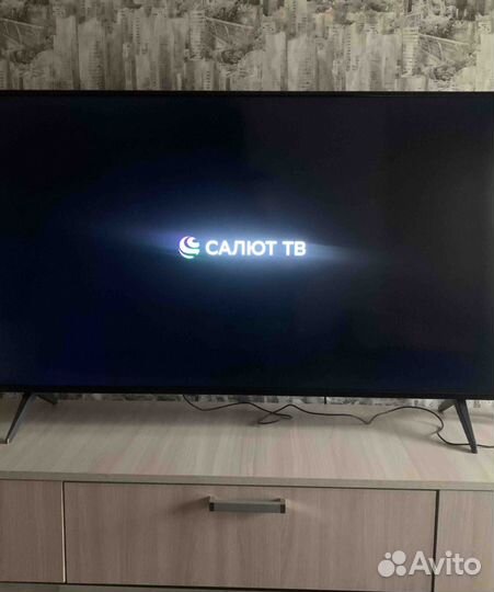 Новый смарт телевизор 50