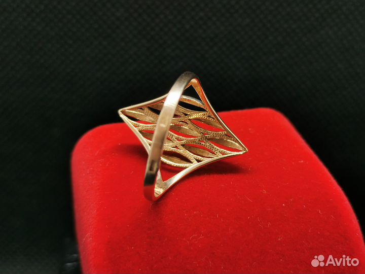 Перстень золотой 585 проба