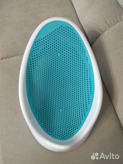 Лежак - горка для купания детей