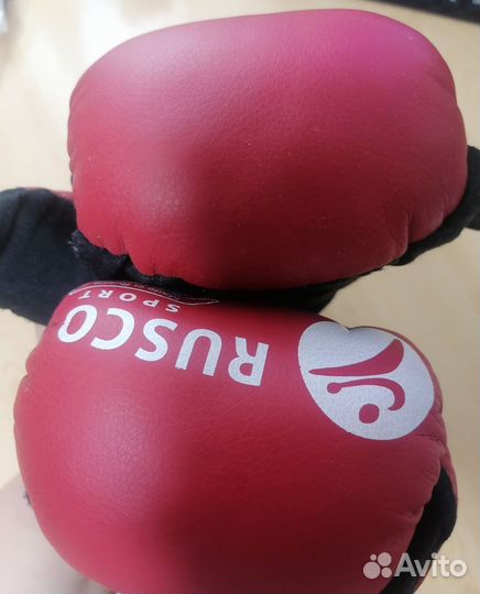 Перчатки для единоборств