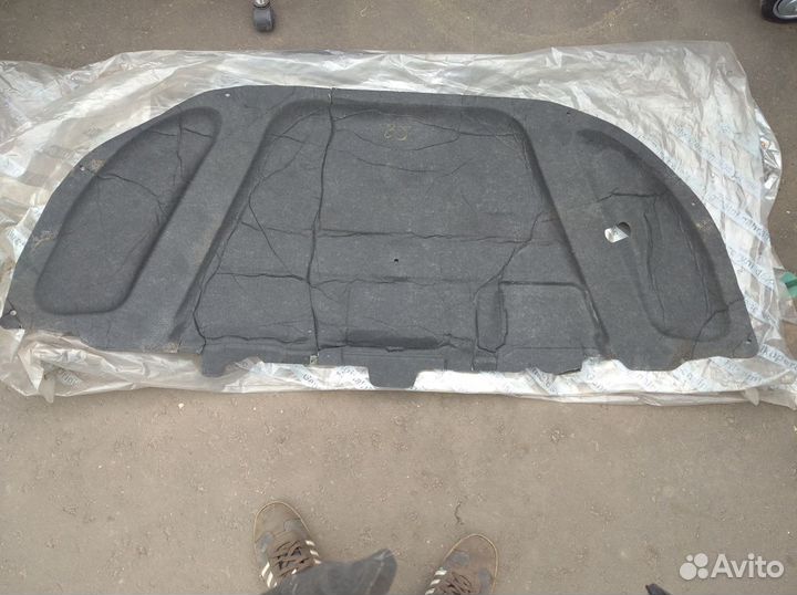 Шумоизоляция капота jeep grand cherokee (WK2) 2010