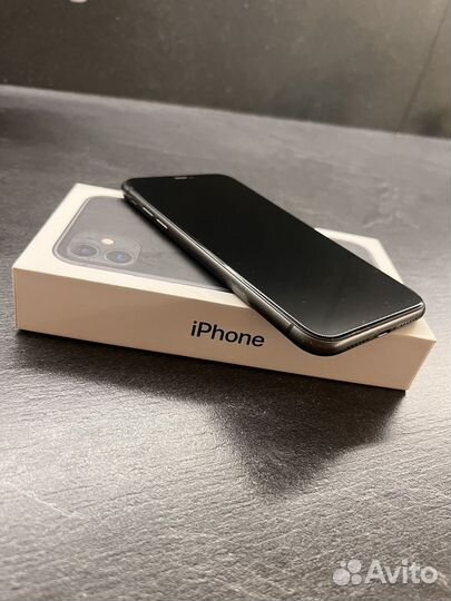 iPhone 11, 64 ГБ