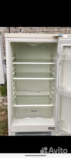 Холодильник бу Шиваки компакт узкий 145см