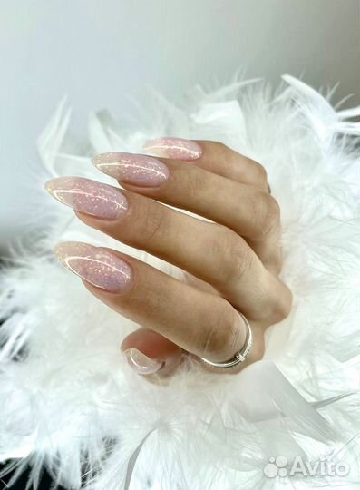 Модель на маникюр с покрытием