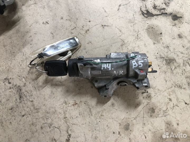 Skoda Octavia A4 1U Замок зажигания