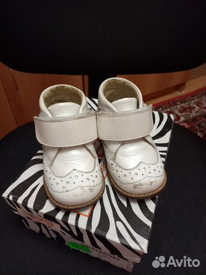 Ботинки демисезонные для девочки р-р 20