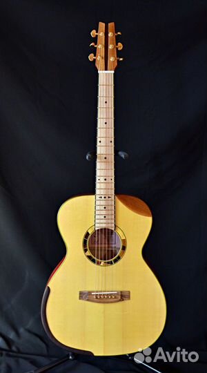 Мастеровая акустическая гитара