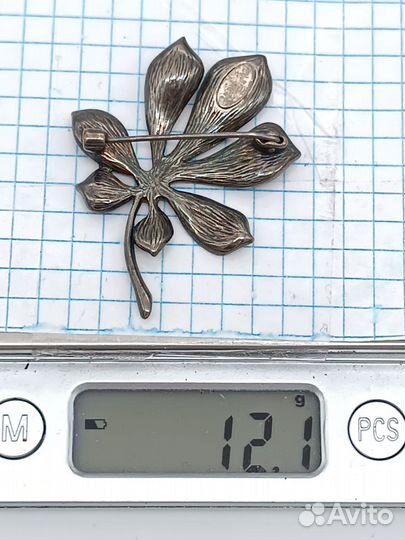 Брендовая брошь Jenavi