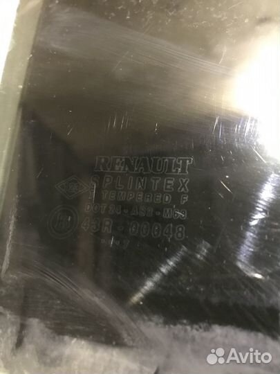 Стекло заднее правое Renault Scenic 1