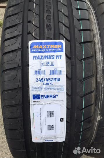 Maxtrek Maximus M1 245/45 R19 и 275/40 R19 102W