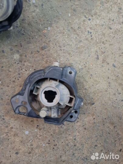 Mazda 3 bm туманка правая