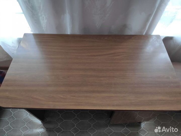 Столы разные