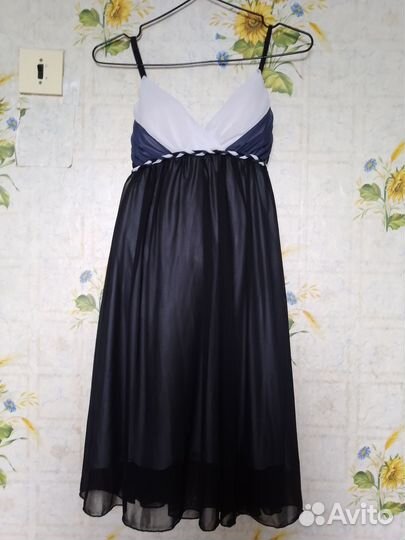 Платья разные (листайте)