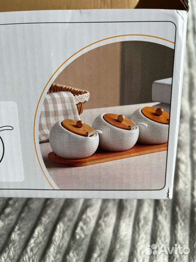 Сахарница, набор кухонных принадлежностей