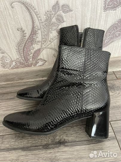 Полусапожки женские 41 размер лаковые