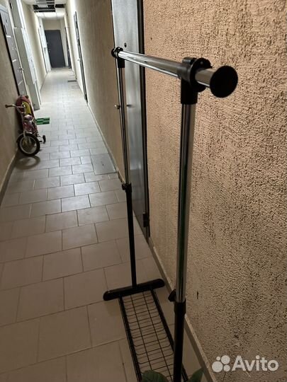 Вешалка для одежды напольная