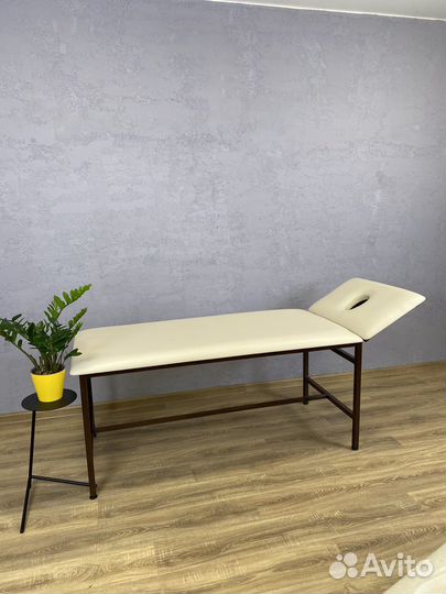 Массажная кушетка