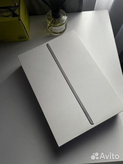 iPad 8 2020 wifi 32gb + клавиатура