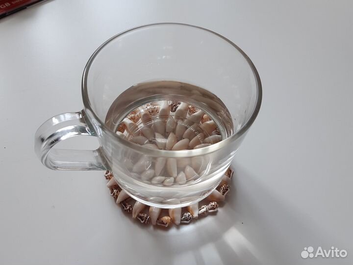 Подставка для чашек, кружек. Из мелких ракушек