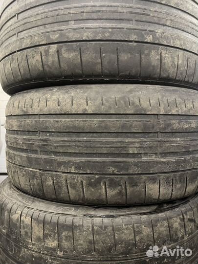 Pirelli P Zero PZ4 275/35 R21 и 315/30 R21