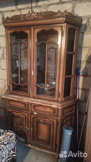 Антикварный буфет