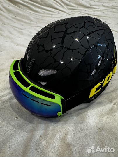 Горнолыжный шлем, очки, брюки