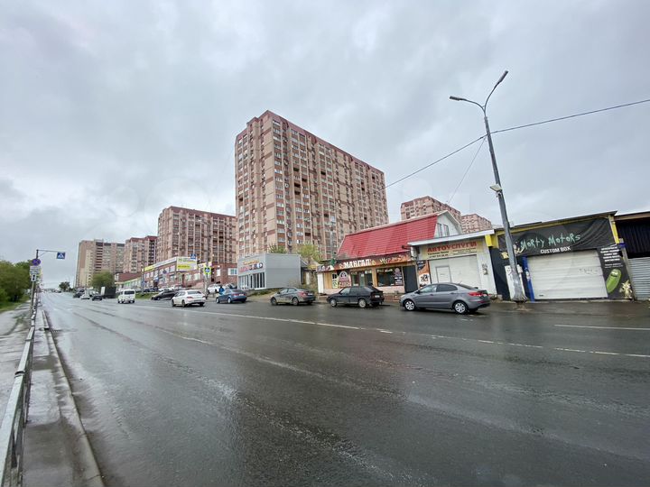 Торговая площадь 1 линии около трц Космопорт