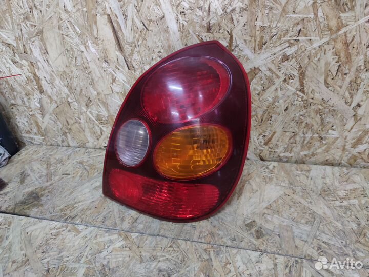 Фонарь задний правый Toyota Corolla E11