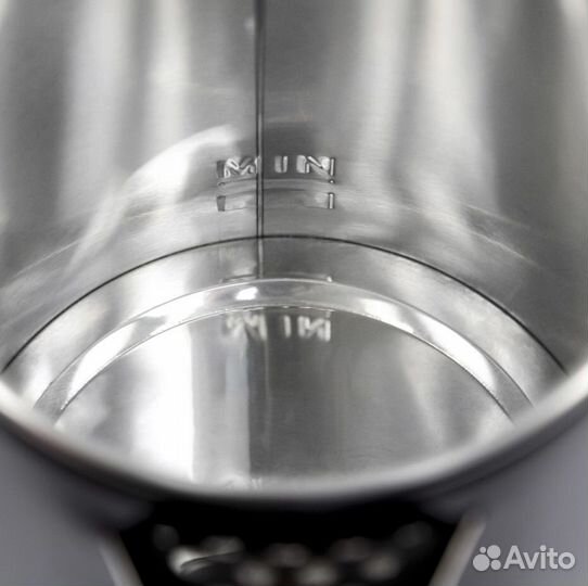 Чайник электрический металлический 2 литра